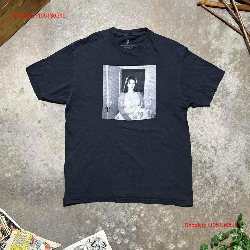 Lana Del Ray Tunnel Under Ocean Blvd Album Promo T Shirt Black White Music Vintage Washed Graphic Streetwear Stretched Slightly