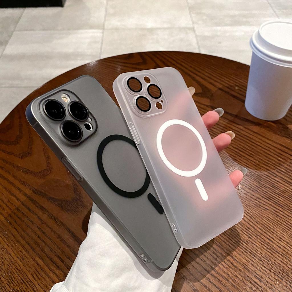 Applicable To Apple 16promax Mobile Phone Case PC Ice Fog Magnetic Absorption IPhone 15Pro Skin Feeling Matte 16e Lens Film
