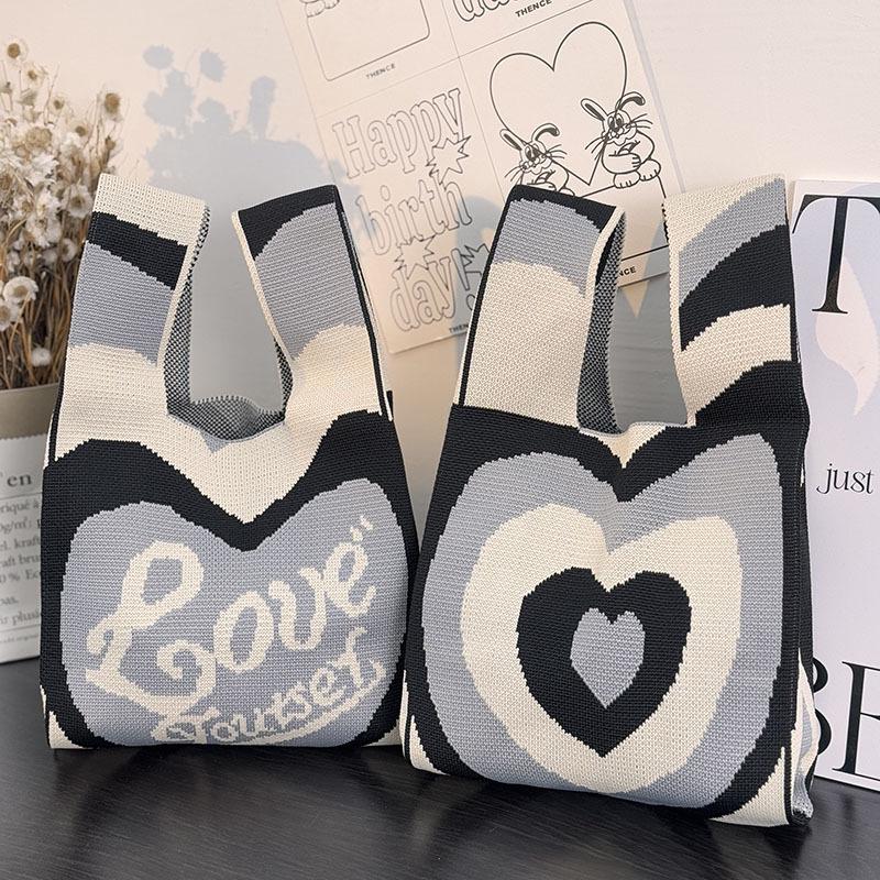 Kuanzhai Alley Souvenir: Chengdu Panda Grandpa Knitted Women's Tote Bag