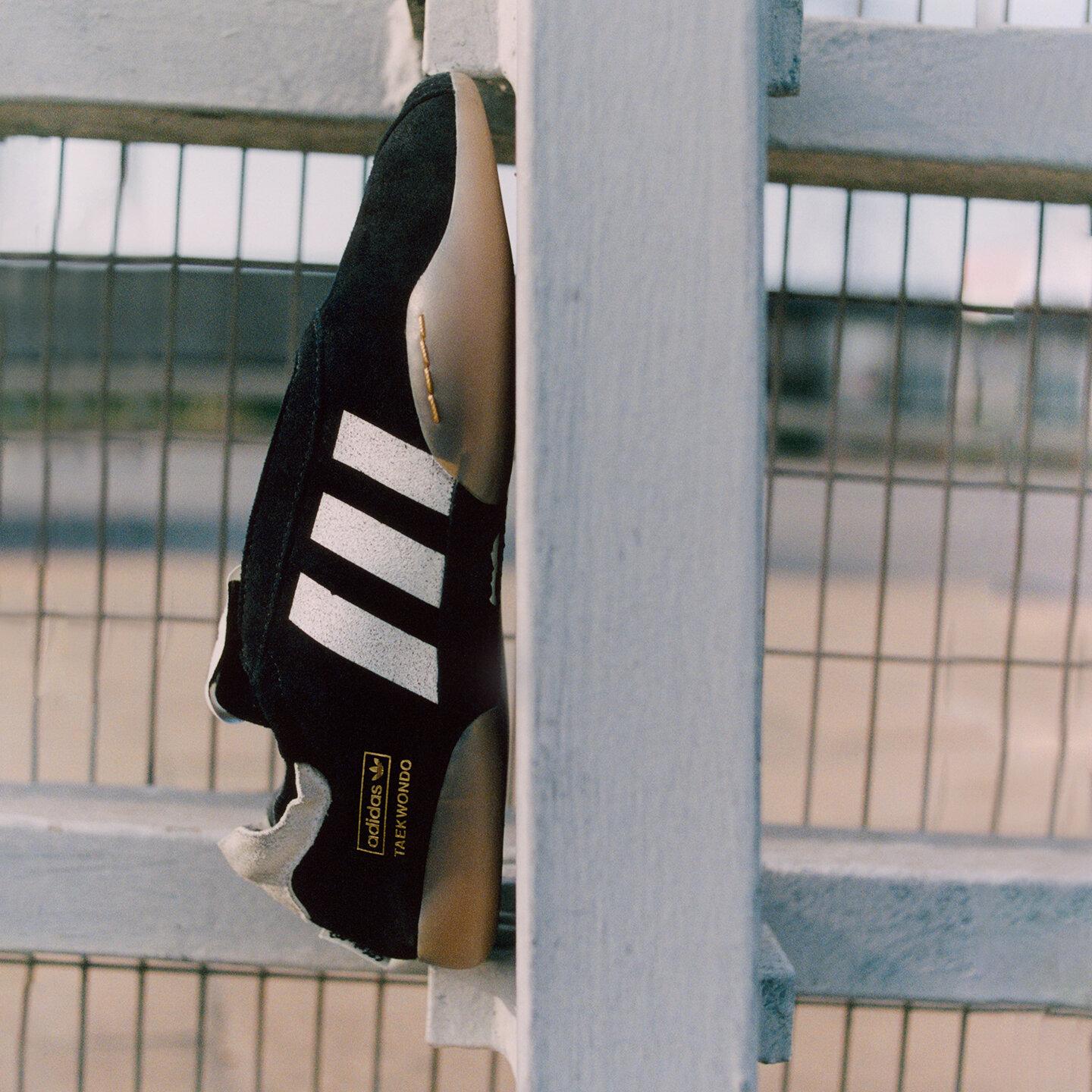 

adidas Taekwondo Mei Song for the Mute Black White (Women s) 36.5