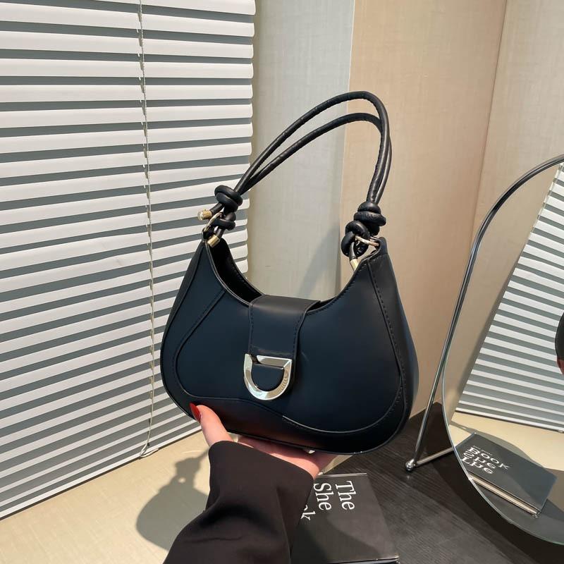 Fashion Women's Bags, Niche Design, Temperament, Underarm Baguette Bag, Simple and Versatile, High-end Single Shoulder Crossbody Saddle Bag