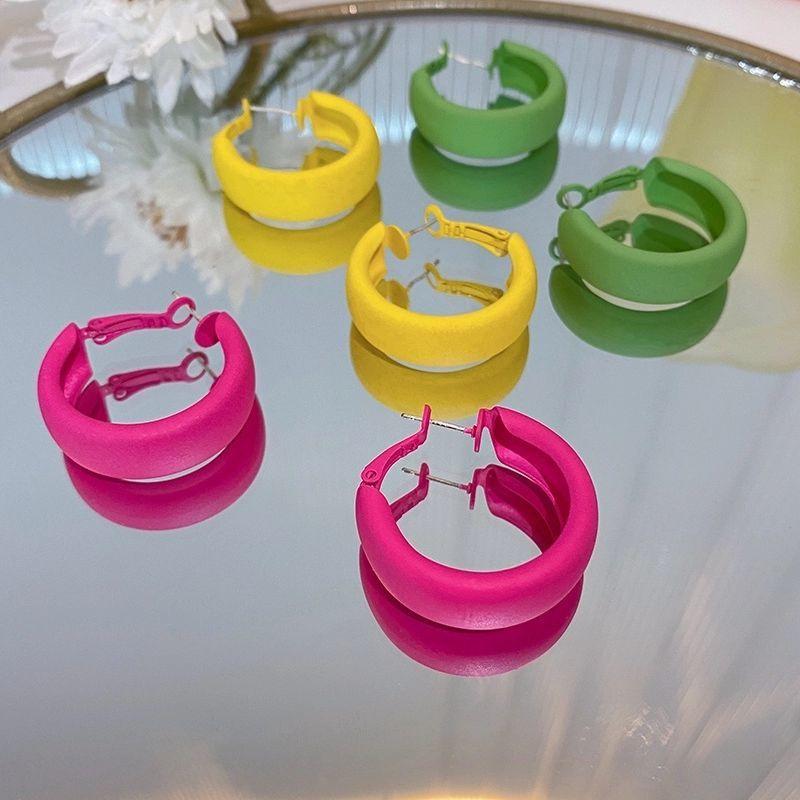 Heart-shaped Stud Earrings Candy-colored Love Shaped Earrings Multicolor Simple Geometric Style Stud Hoop Earrings For Wome