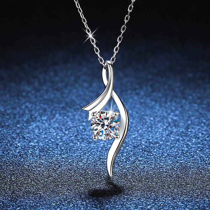 

In the Mood for Love Necklace Women s Light Luxury Niche Cupid s Arrow Pendant Fashion Design Clavicle Chain ins Style Jewelry