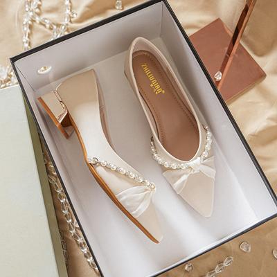 Escarpins de luxe pour femmes Mode féminine Bout pointu Confortables Antidérapants Talon moyen Chaussures simples Chaussures de mariage et de fête pour femmes