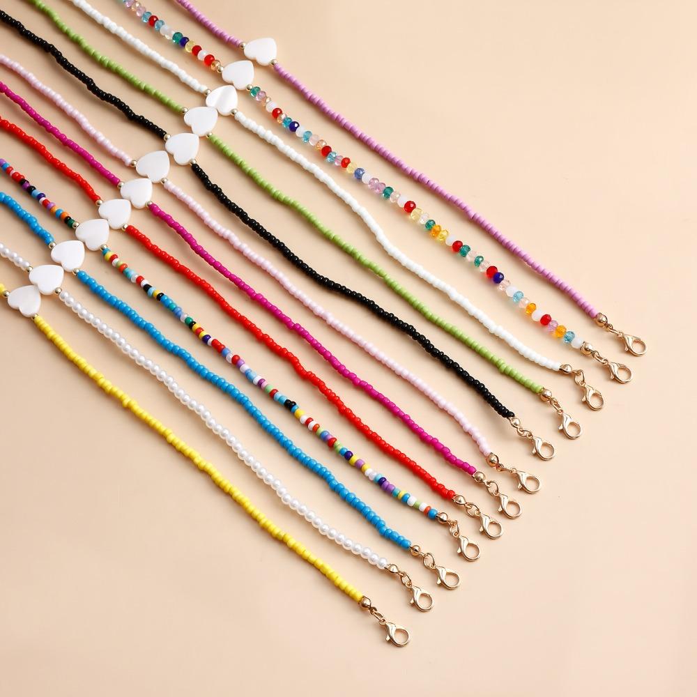 2025 New Personalized Natural Shell Love Heart Choker Simple Handmade Moon Bead Necklace for Women Fashion Accessories Gifts