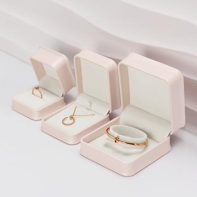 Luxuriöse Exquisite PU-Leder Verlobungsringbox, Hochzeitsdiamantring & Schmuck Geschenk Aufbewahrungsbox