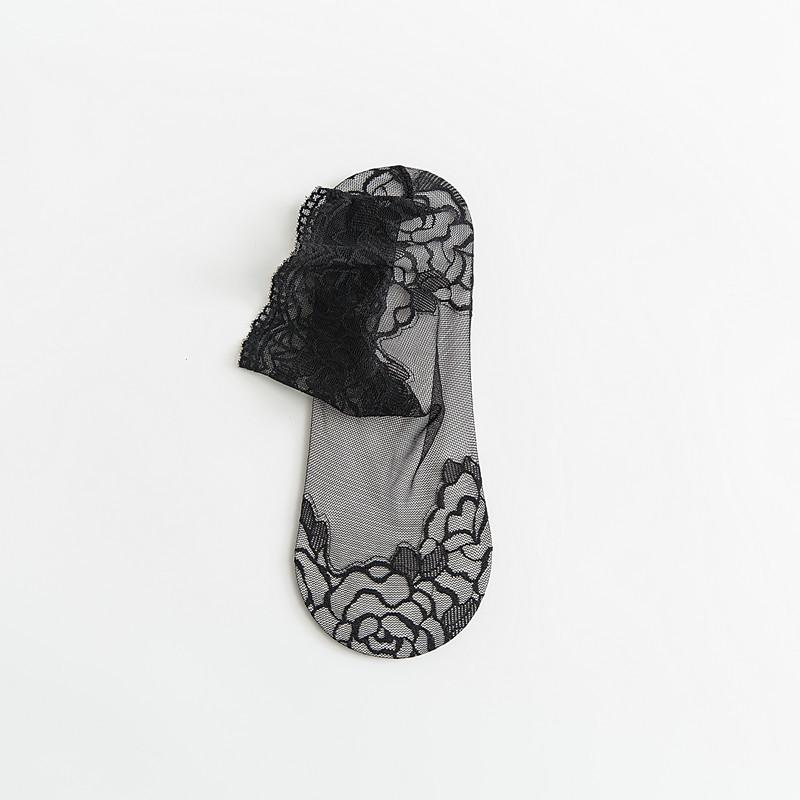 Women's Summer Lace Ankle Socks: Breathable, Floral, Cotton Bottom, Invisible, Japanese-Style, Short & Versatile.