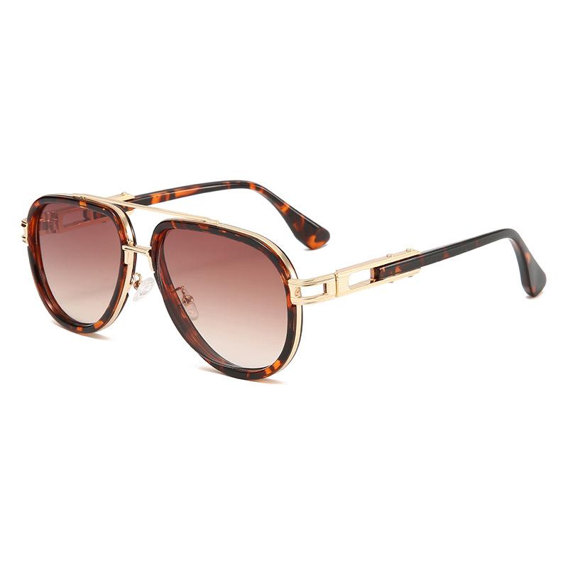 Double Bridge Metal Sunglasses with UV400 Protection Fashionable PC Lens for Unisex Outdoor Activities
