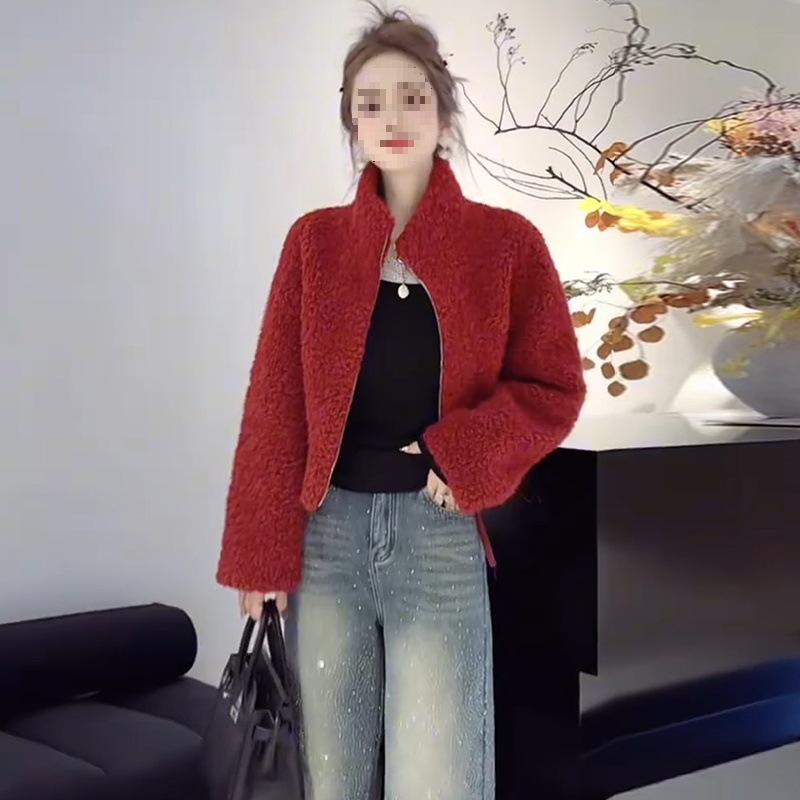 

Женская slimming кожаная и меховая куртка из овчины - Стильная и теплая, Зимняя версия 2026 M (Weight 80-110 jin) красный