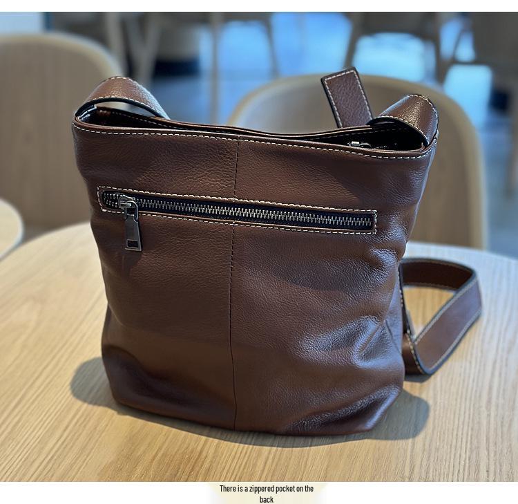 2026 Women's Retro Japanese Genuine Cowhide Shoulder Crossbody Bucket Bag