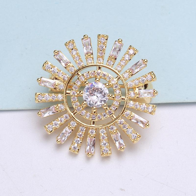 Blucome Gold Color Sunflower Shape Brooch Fashion All-match Suit Corsage Collar Pin Women Cloth Suit Jewelry