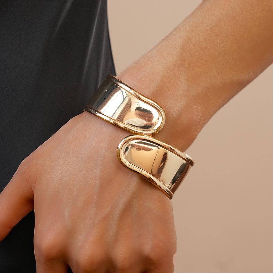 Minimalist Metal Grid Bracelet - European & American Fashion Niche, High-end Style Hand Jewelry