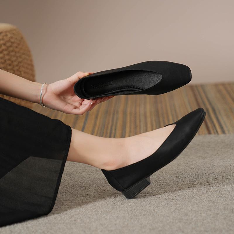 

Мягкая подошва новые удобные и дышащие низкий каблук квадратный носок неглубокий вырез одинарные туфли женские мягкие хлопковые на плоской подошве не натирающие ноги бабушкины туфли 34 чёрный
