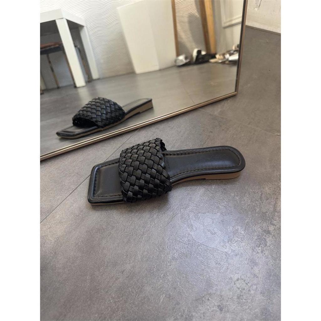 One-word Slippers Women Wear Flat-bottomed French Feeling In Summer 2025 Thai Sandals Women Beach Beach Vacation