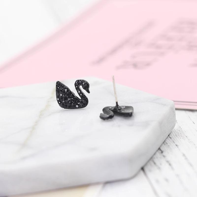 Elegant Black Swan Full Diamond S925 Silver Stud Earrings For Women