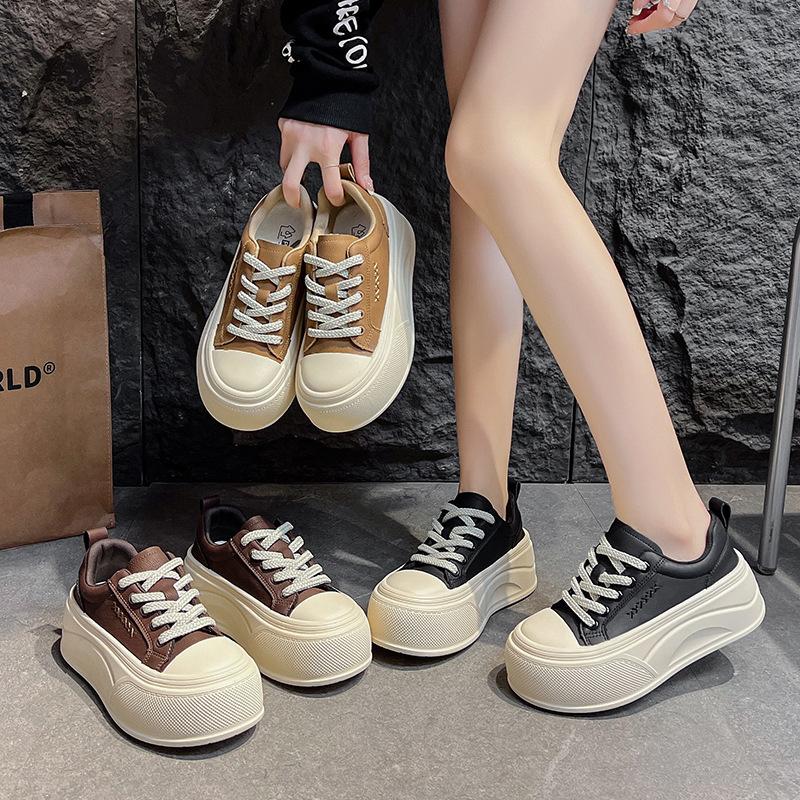 [Fanfna] Thick Baseplate Shoes Women's 2025 Autumn New Fashionable Versatile Round Head Lace-up Light Casual Board Shoes Tide