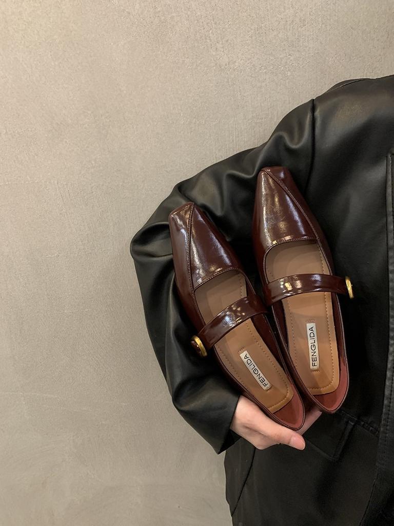 2025 Korean version of fairy style late spring new French retro light mouth single shoes female late Mary Jane shoes temperament low heel