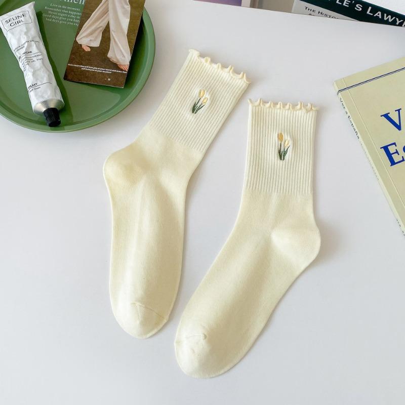 Spring and Autumn Socks, Women's Embroidered Tulip Mid-calf Socks, Sweat-absorbing Cream Black Fungus Edge Lace Long Calf Socks