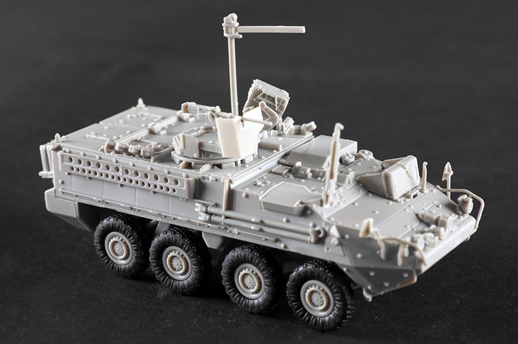 Trumpeter Skala Amerykański M1131 Stryker plastikowy model do składania 07424 1/72 (Pojazd bojowy)