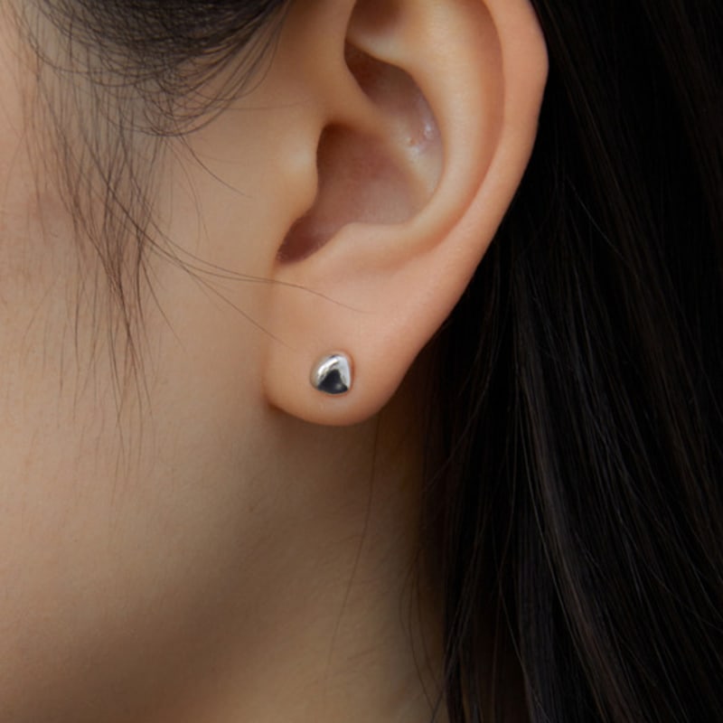 

byweekend Made earring silver