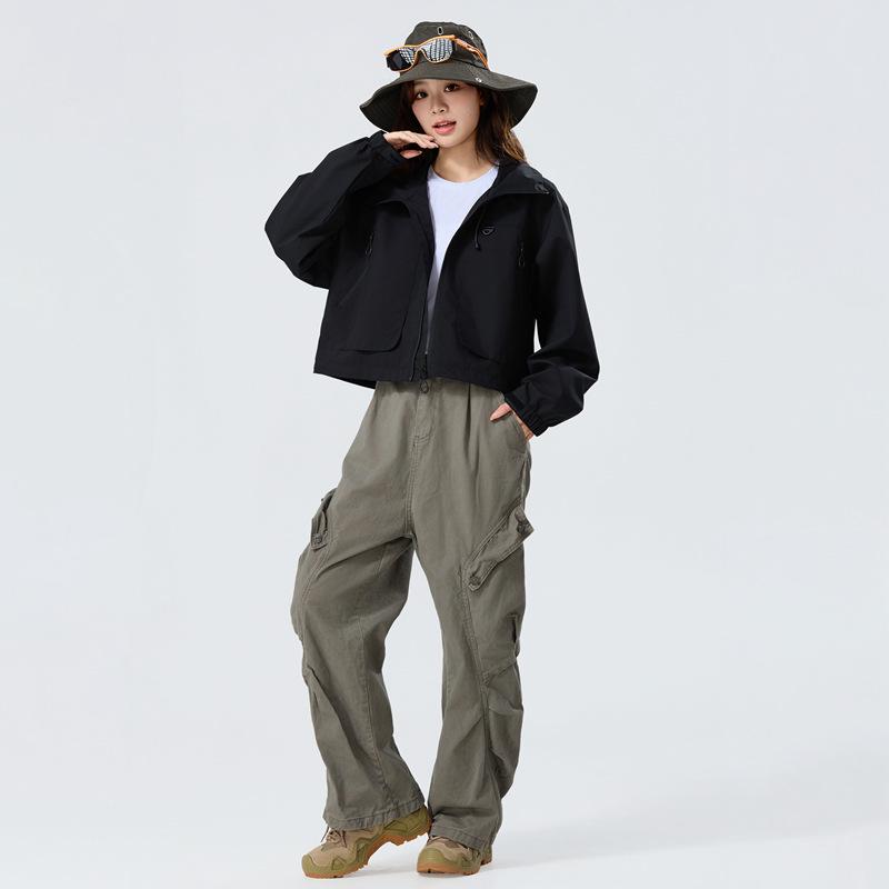 2025 Spring Outdoor Trendy Hooded Windbreaker for Couples - Fashionable Hiking and Mountaineering Jacket