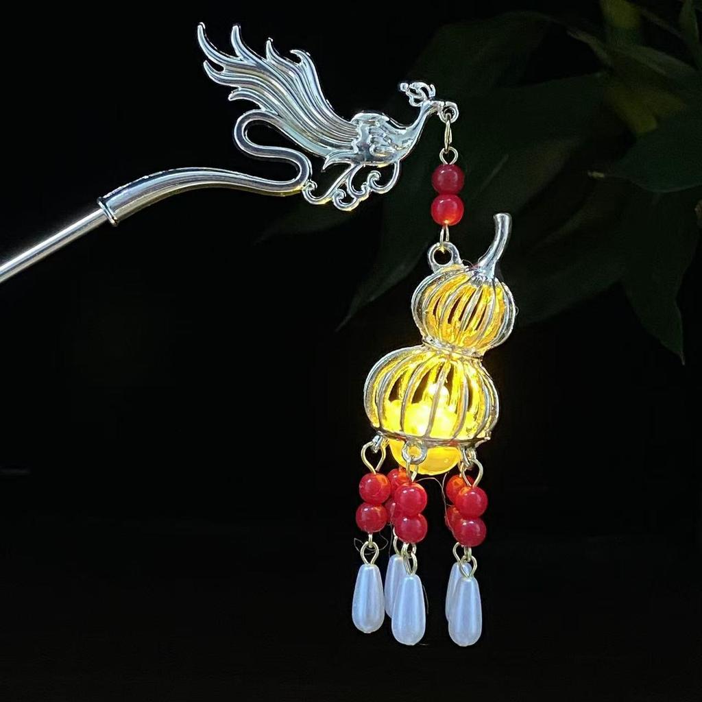 Ancient Style Luminous Hairpin: High-End Alloy Lantern Design for Hanfu Skirts