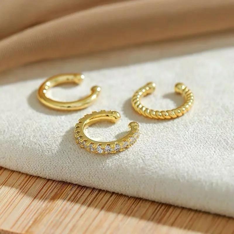 Clips Earrings for Women Unisex Minimalist Fashion Cartilage Hoop Earings Set Ear Cuff Fake Piercing Clip on Ear Jewelry