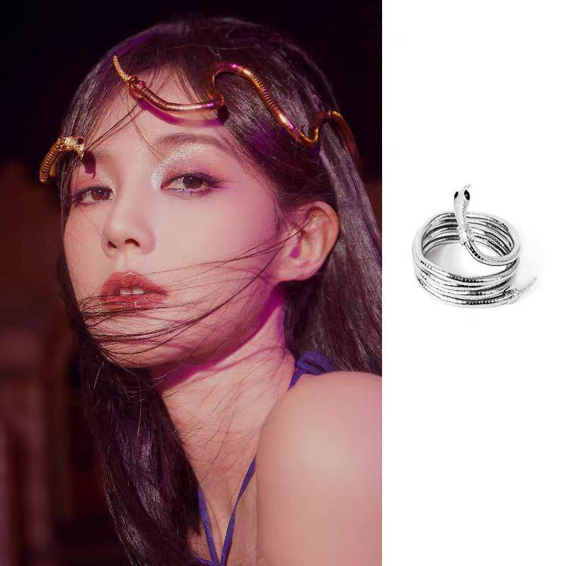 

Личность Извилистое Ожерелье Змея, Холодный Ветер Ниша Дизайн Sense Spice Girl Темный Воротник Женские И Мужские Аксессуары