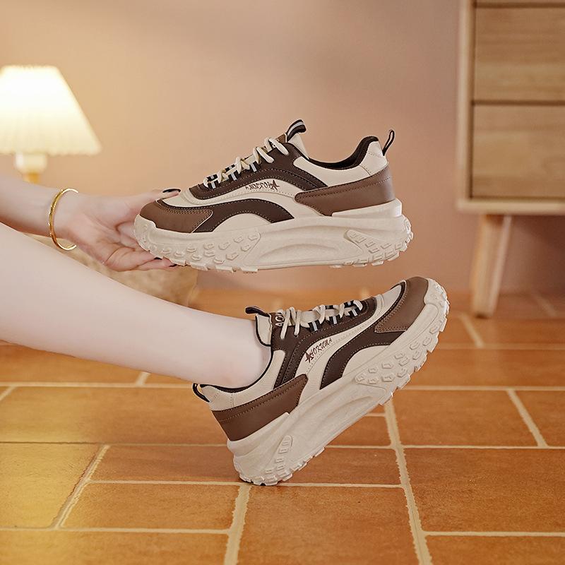 

Women s shoes feel like stepping on shit, pregnant women s little white shoes, women s autumn new sports and leisure student board shoes tide 40 коричневий