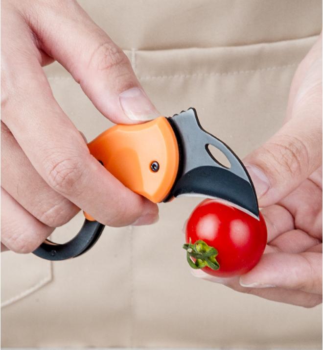 Multifunktionell och praktisk nyckelring i legering med kapsylöppnare och liten kniv för demontering av expressleveransfäste