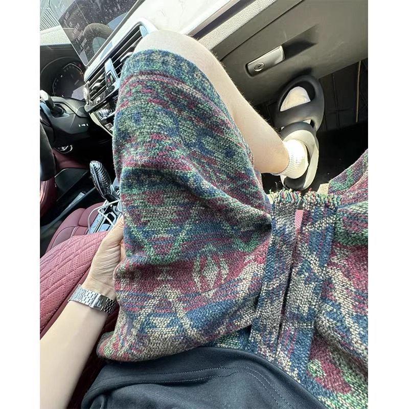 Men's Trendy Retro Knit Shorts: Ethnic Print, Over-the-Knee, Versatile Mid-Length Design