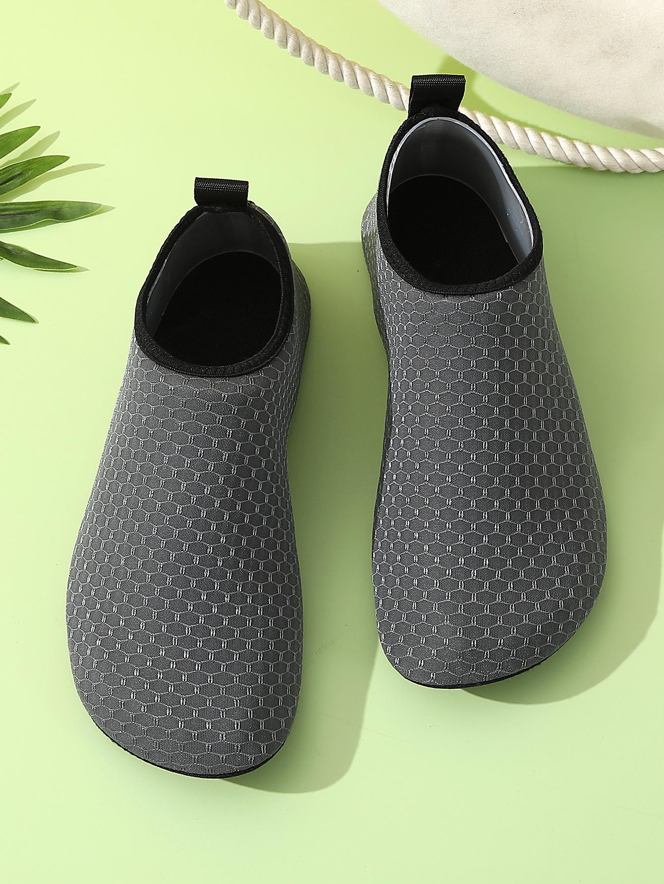 

Нескользящие быстросохнущие носки для пляжа и дайвинга для взрослых - легкие, дышащие, устойчивые к порезам 38-39 fits 37-38