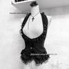 Gotisches schwarzes Spitzen-Neckholder-Top für Damen: Ärmellos, Tailliert, Schlankmachend, Einzigartig, Auffällig.
