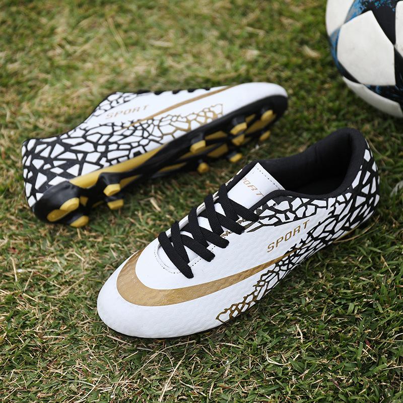 Foreign trade men's and women's football shoes sports football shoes long nails broken nails football game training shoes wear-resistant