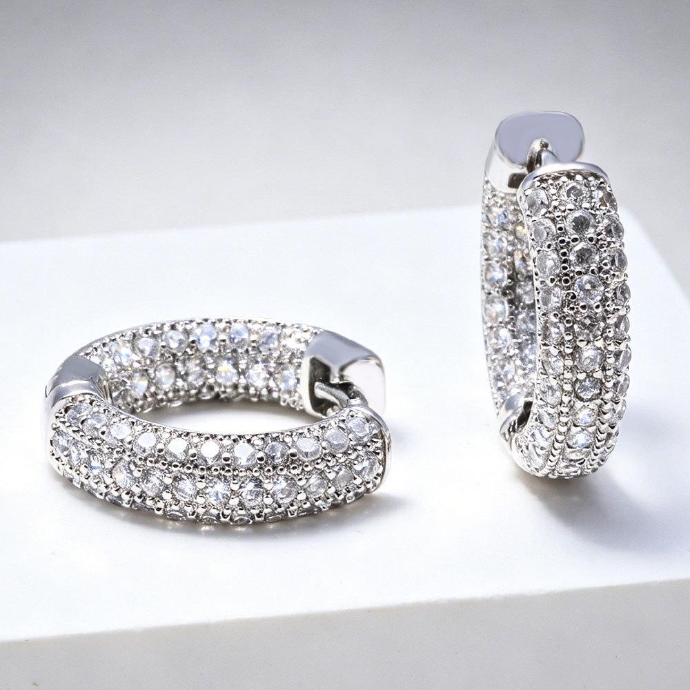 Trendy 18K Gold-Plated Copper Ear Cuffs with Inlaid Zirconia Diamonds - Elegant Vintage Earrings for Women