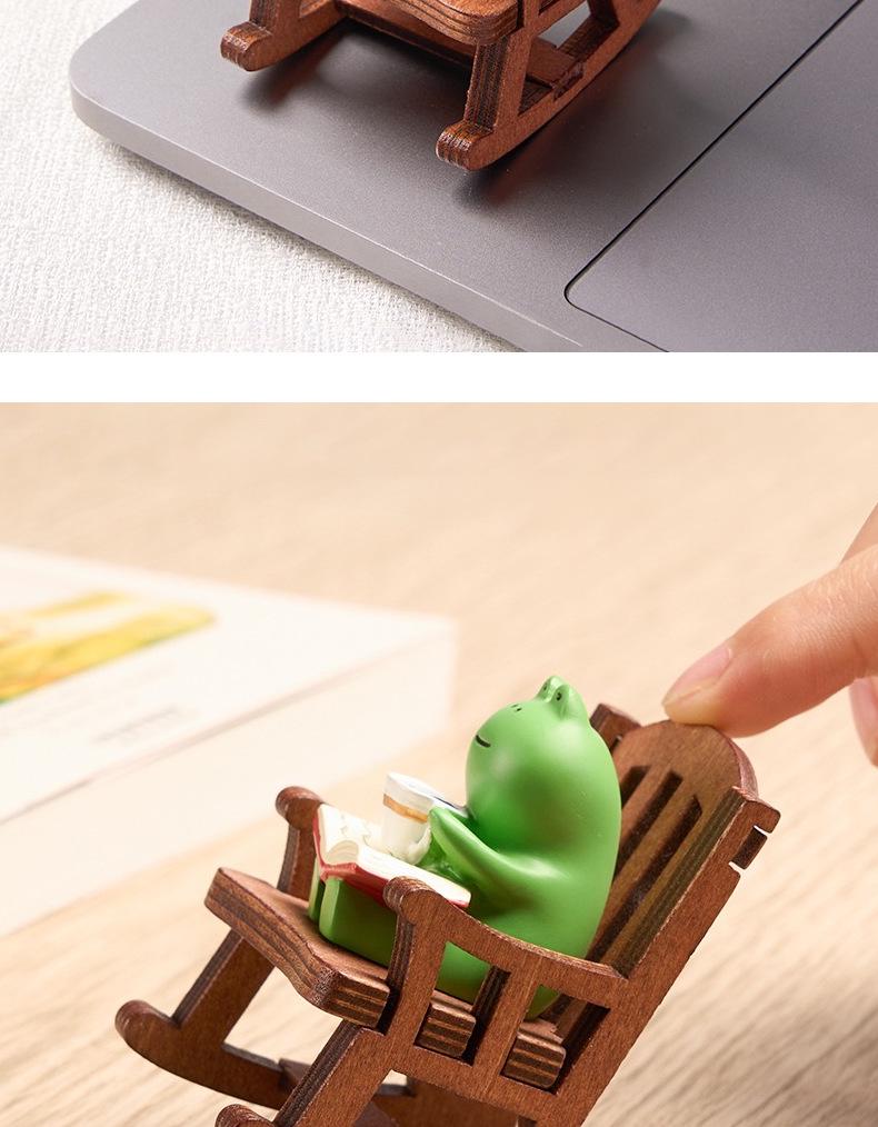 Handmade Cute Frog Rocking Chair Ornament - Healing Resin Craft for Desktop or Car Decor