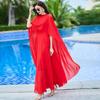 Fatos de banho – Páreos de praia e vestidos