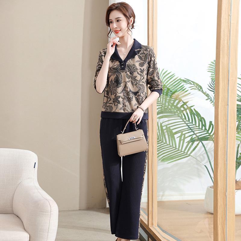 2023 Autumn Two-Piece Suit for Middle-Aged Women - Elegant Sportswear Set for Spring and Fall