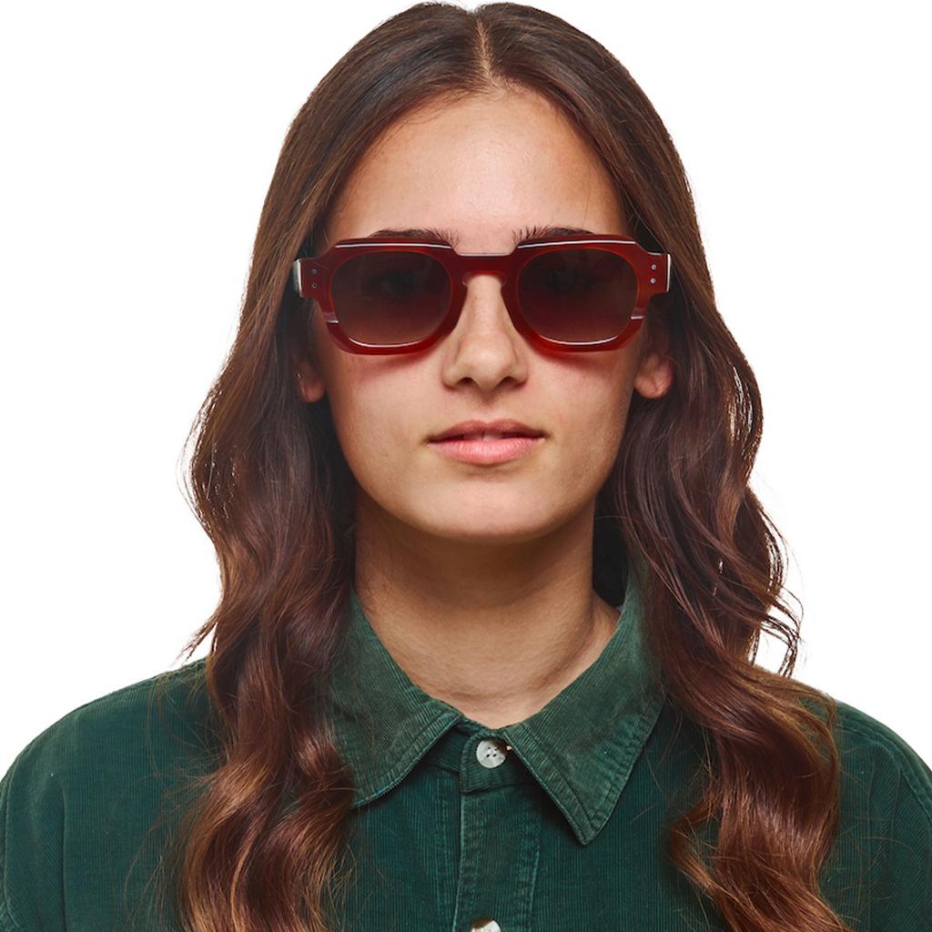 Trending Square Sunglasses Women Men Vintage Clear Lens Punk Shades UV400 Protection Rivet Frame Sun Glasses