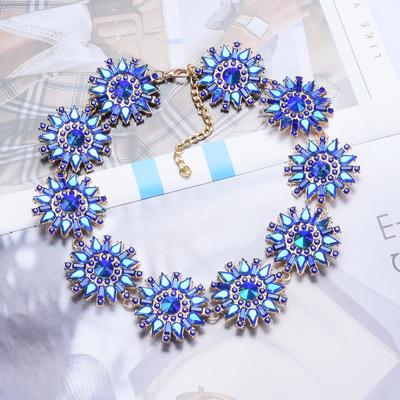 Stylish And Simple Flower Diamond Necklace Women'S Personality Creative Necklace Light Luxury Retro Court Style Jewelry