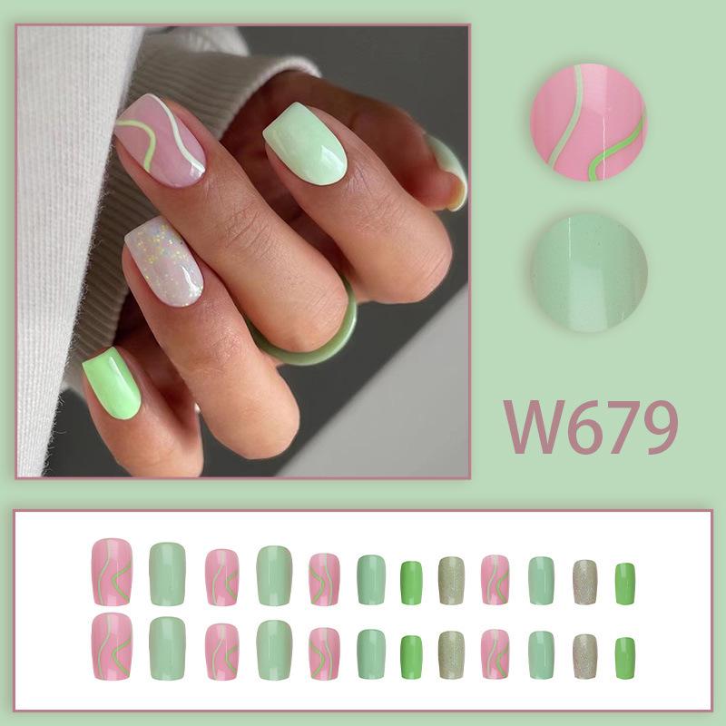 Элегантные зеленые блестящие волнистые накладные типсы для ногтей - 24 шт.