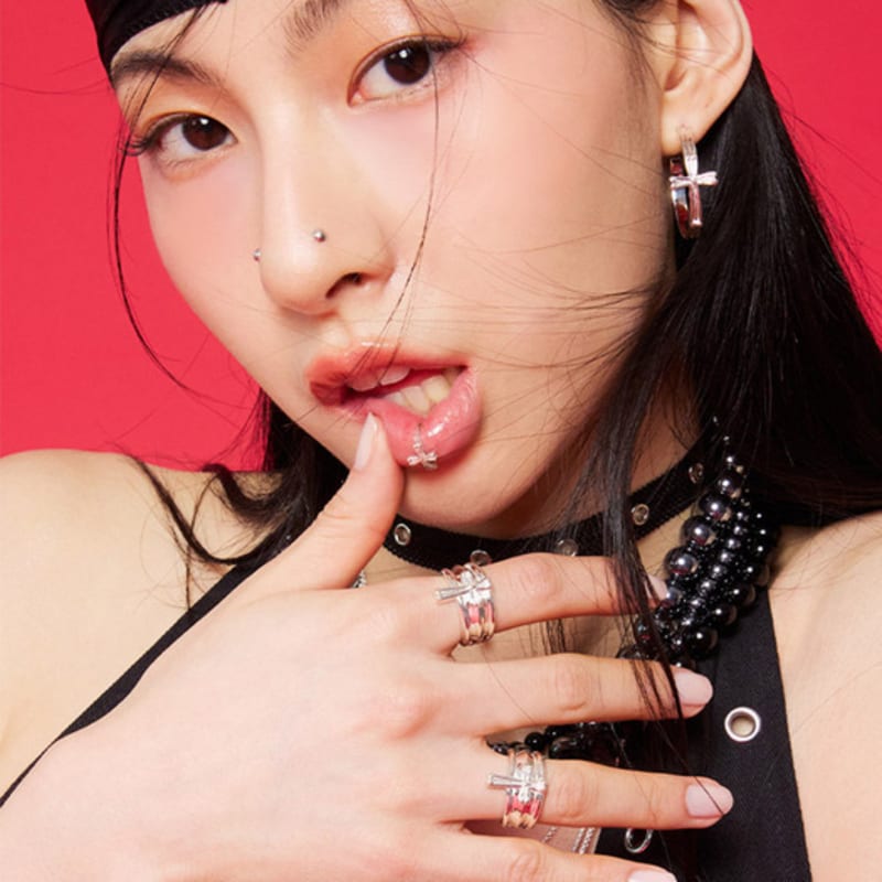 NIMBUS SHINE CROSS BOLD RING