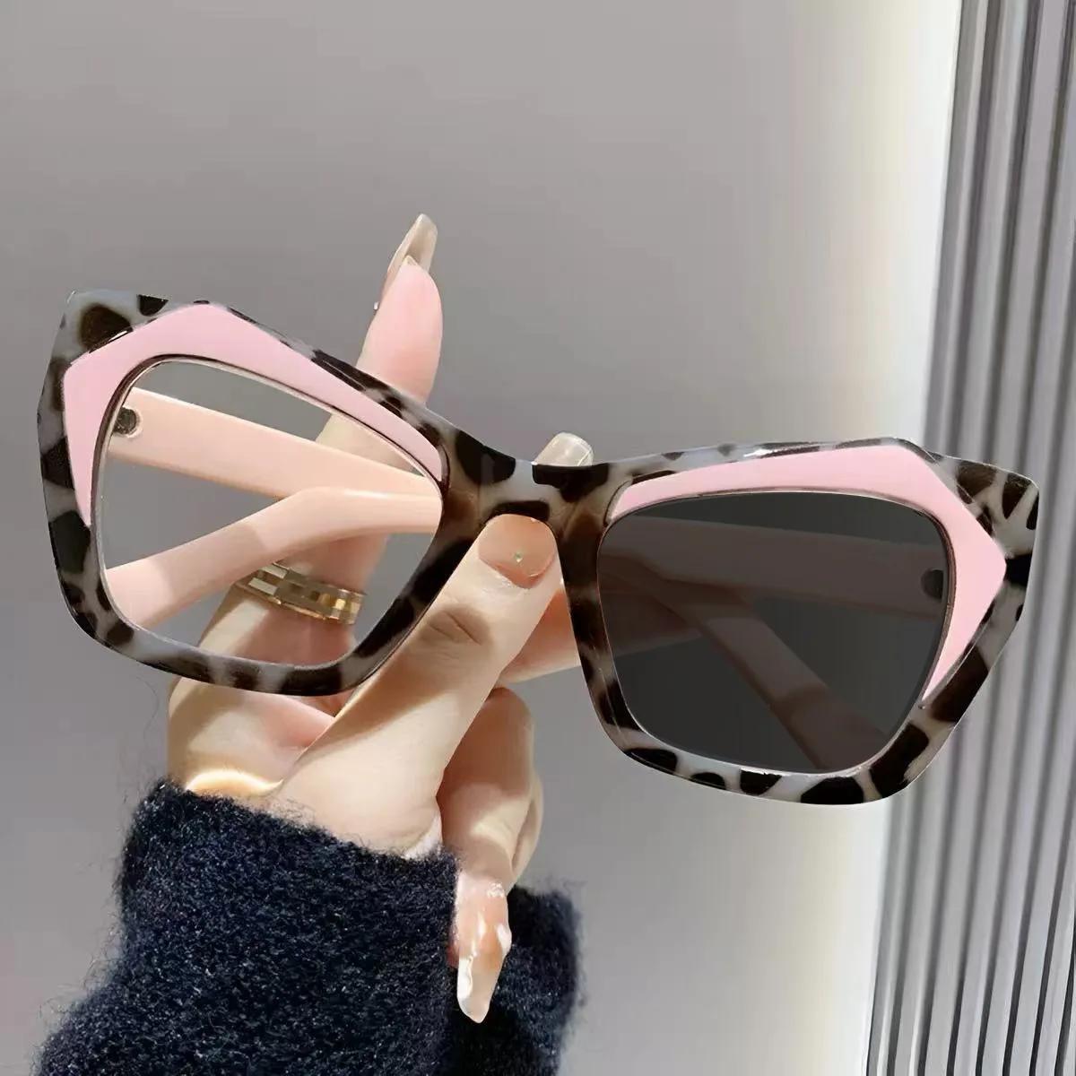 Women s New Fashion Photochromic Reading Glasses Unisex New Style Personalized Fashion Blue Light Blocking Reading Glasses +4.0 4