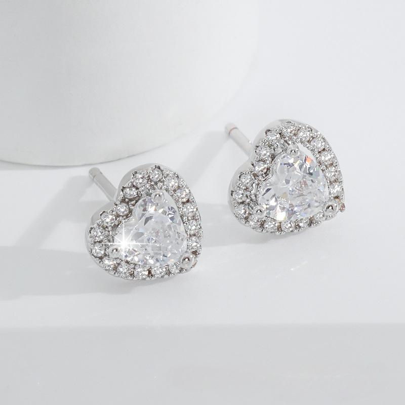 Simple Little Princess Heartbeats Heartbeats Small Fresh Sweet Love Earrings