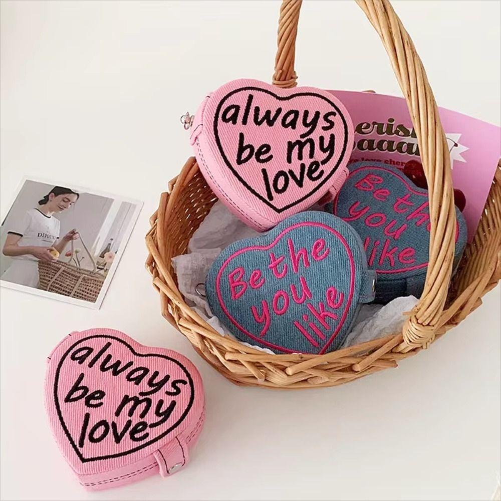 

Embroidered Jewelry Ring Storage Box Heart Shaped Mini Jewelry Box Compact Cosmetic Bag Necklaces рожевий
