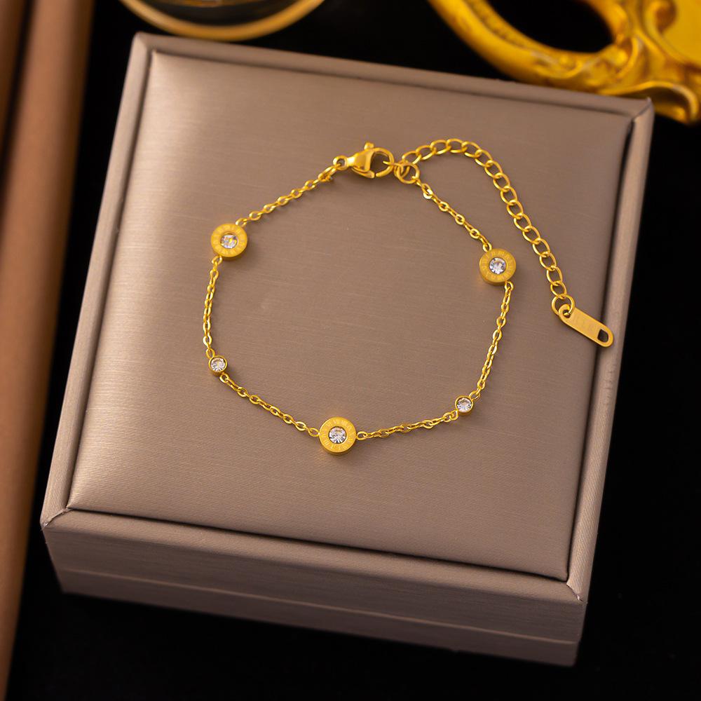 18K Gold Plated 316L Fashionable Titanium Steel Bracelets Waterproof Heart Roman Numerals Queen's Chain Link Bangles