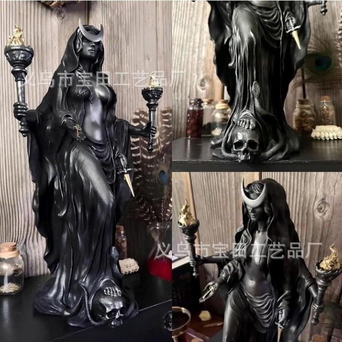 Hekate Niktipolos, Witch of the Night Hecate Niktipolos Resin Ornament Crafts