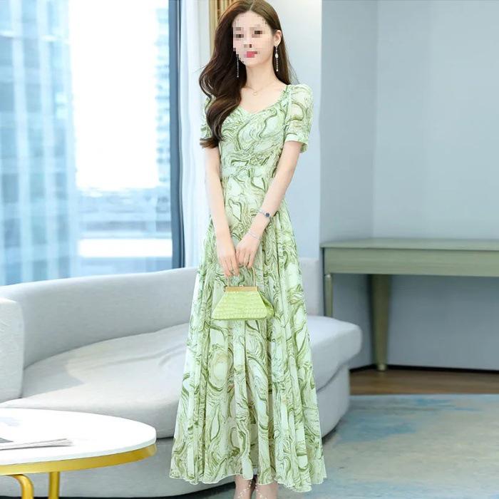 2026 Women's Summer Fashion: Short Sleeve Plus Size Slimming Dress with Printed Long Skirt
