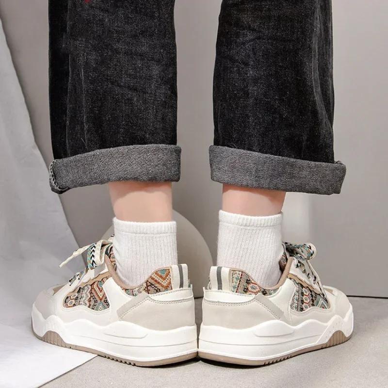 Fashion Women's Sneakers Spring Autumn Comfortable Height Increasing Lace Up Anti Slip Korean White Shoes Outdoor Skateboard Shoes