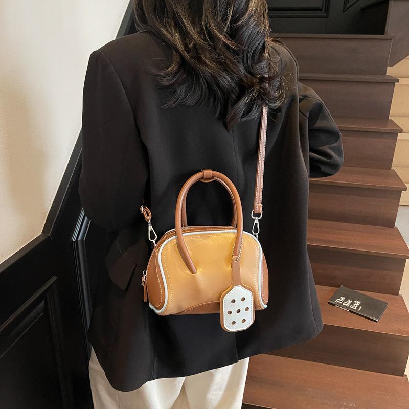 Simple Niche Portable Bowling Bag Versatile Commuter Premium Fire Shoulder Messenger Bag